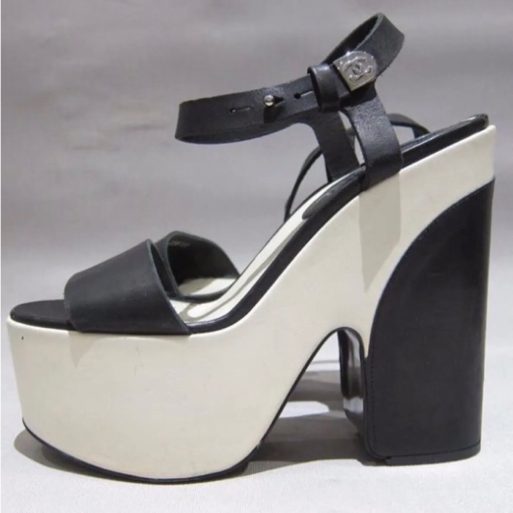 auth CHANEL size 38 BLOCK HEEL PLATFORM sandals